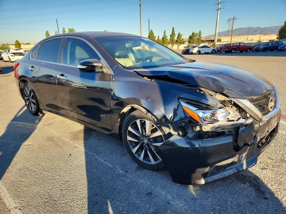 Продаж на аукціоні авто 2017 Nissan Altima, vin: 1N4AL3AP4HC177367, номер лоту: 64295746