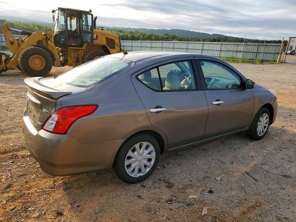 Продажа на аукционе авто 2015 Nissan Versa, vin: 3N1CN7AP0FL828759, номер лота: 63923546