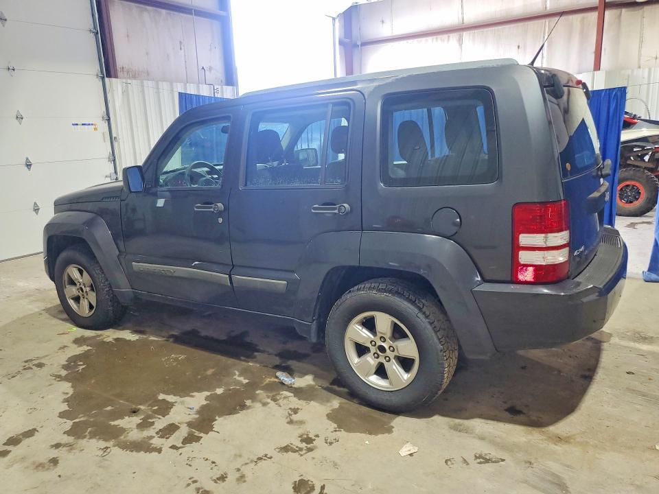 63573036 :رقم المزاد ، 1J4PN2GKXBW565384 vin ، 2011 Jeep Liberty مزاد بيع