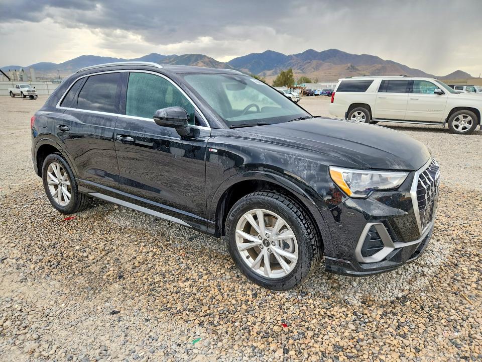 66489006 :رقم المزاد ، WA1DECF38N1148771 vin ، 2022 Audi Q3 مزاد بيع