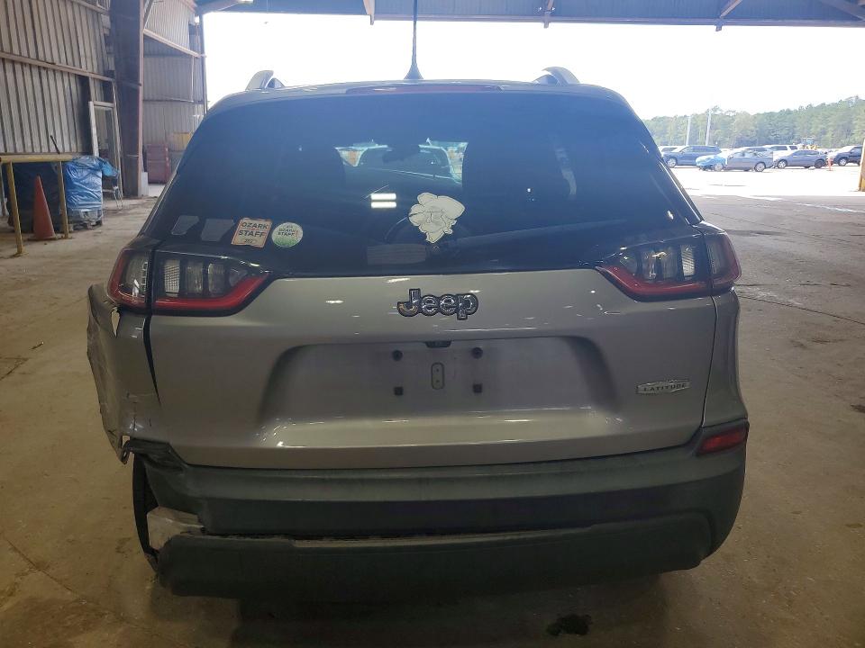 67069556 :رقم المزاد ، 1C4PJLCB4KD290538 vin ، 2019 Jeep Cherokee مزاد بيع
