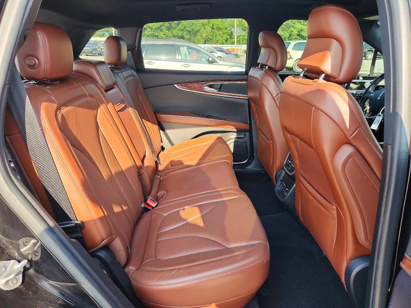 61884006 :رقم المزاد ، 2LMPJ6LR2HBL29625 vin ، 2017 Lincoln Mkx مزاد بيع
