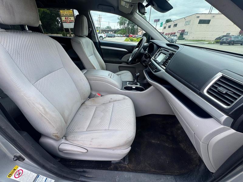 2018 Toyota Highlander მანქანა იყიდება აუქციონზე, vin: 5TDBZRFH7JS845989, აუქციონის ნომერი: 65688556