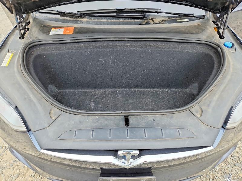Продажа на аукционе авто 2016 Tesla Model X, vin: 5YJXCDE23GF025798, номер лота: 64612216