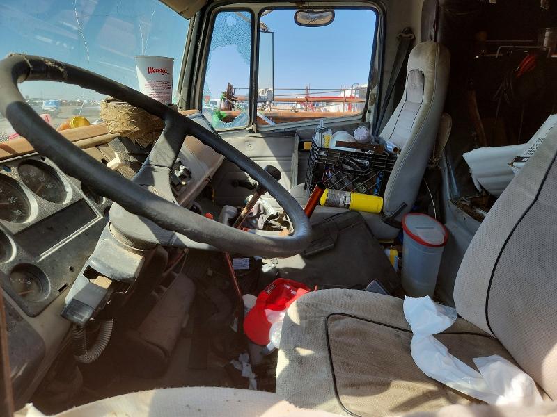 Aukcja sprzedaży 2000 Freightliner Medium Conventional, vin: 1FV6JJAA5YHG05138, numer aukcji: 63373476