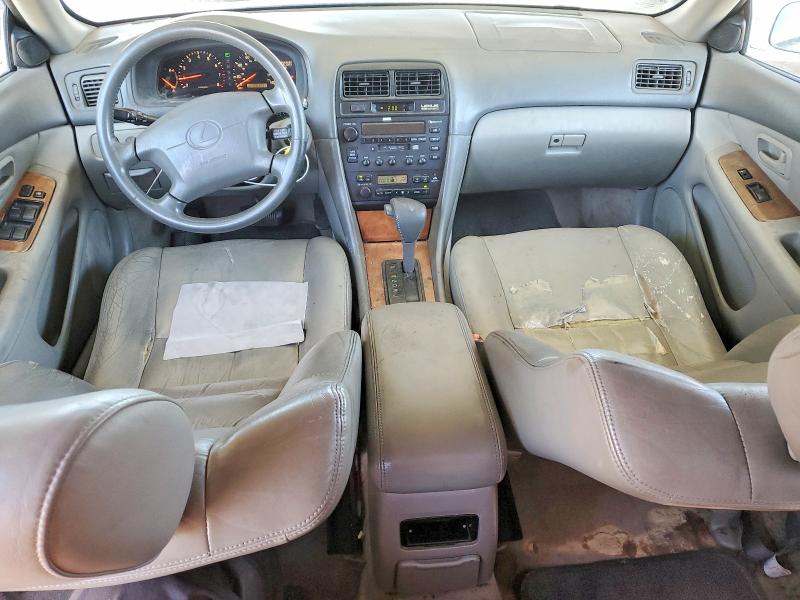 1998 Lexus Es მანქანა იყიდება აუქციონზე, vin: JT8BF28G4W5051239, აუქციონის ნომერი: 63331986