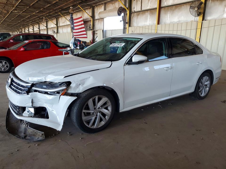 64672916 :رقم المزاد ، 1VWBA7A3XJC021331 vin ، 2018 Volkswagen Passat مزاد بيع
