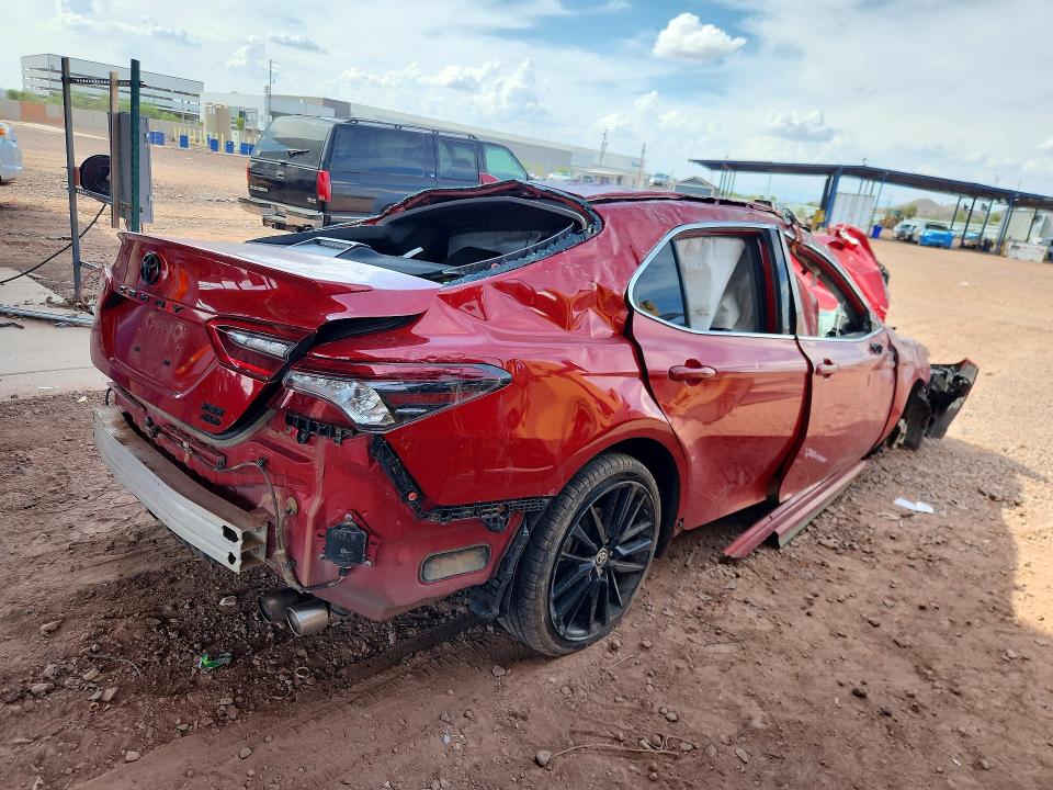 64952756 :رقم المزاد ، 4T1K61BK3RU112238 vin ، 2024 Toyota Camry مزاد بيع