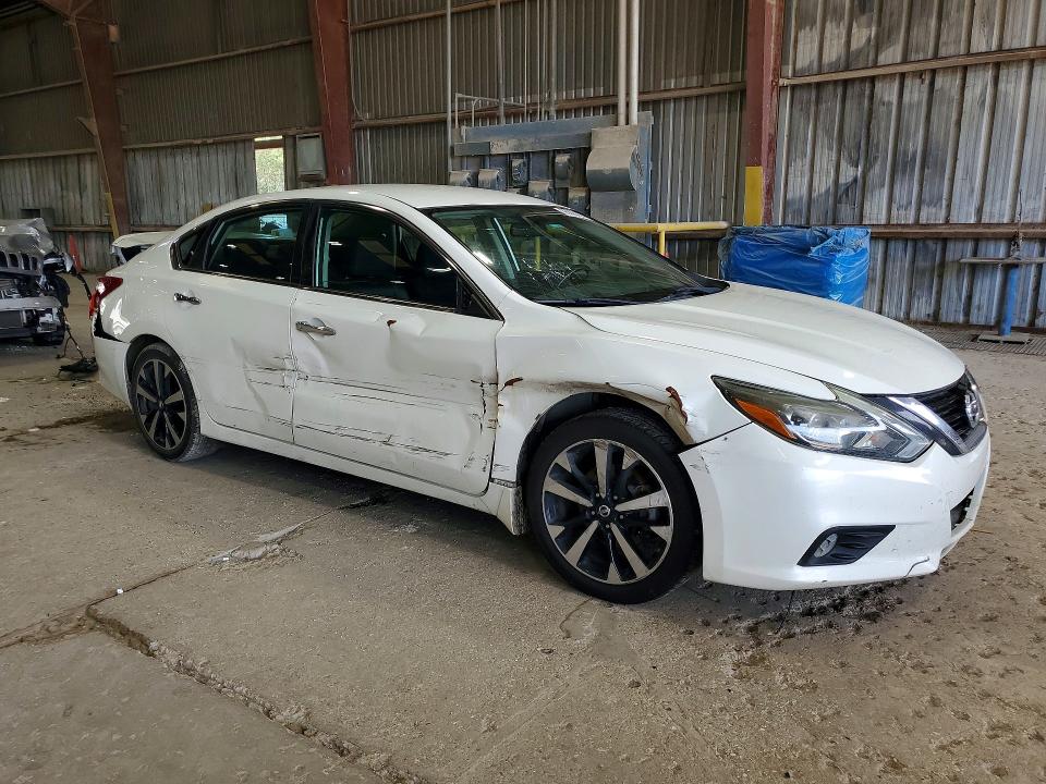 Продаж на аукціоні авто 2018 Nissan Altima, vin: 1N4AL3AP1JC124843, номер лоту: 66808526