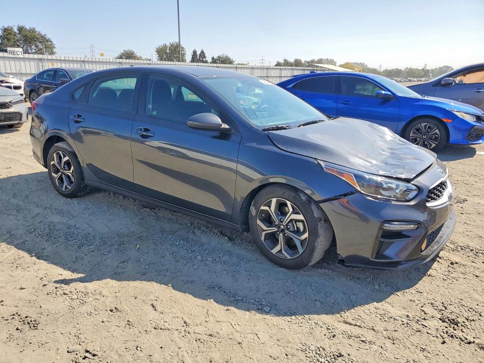 2021 Kia Forte მანქანა იყიდება აუქციონზე, vin: 3KPF24AD4ME306550, აუქციონის ნომერი: 64339486
