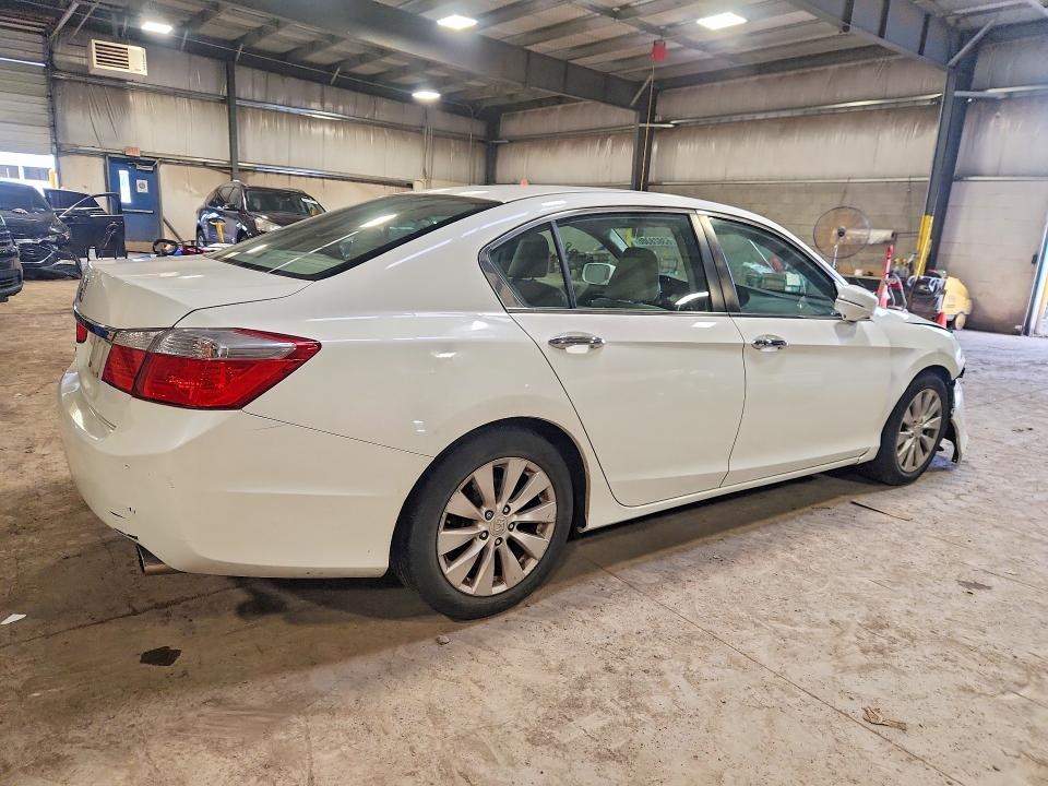 Продаж на аукціоні авто 2015 Honda Accord, vin: 1HGCR2F71FA068556, номер лоту: 63828006