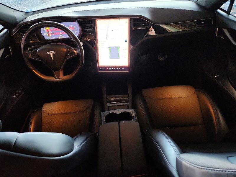 64138406 :رقم المزاد ، 5YJSA1E20JF292273 vin ، 2018 Tesla Model S مزاد بيع