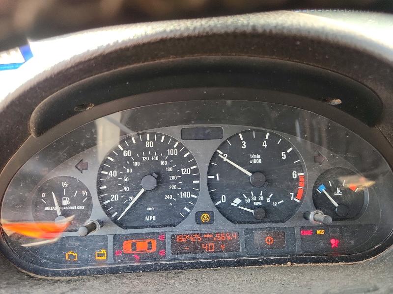 65519716 :رقم المزاد ، WBABN53451JU33201 vin ، 2001 Bmw 330 مزاد بيع