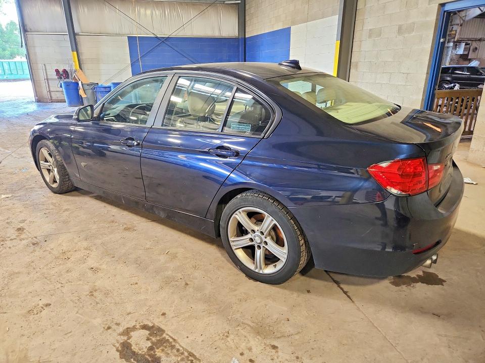 2015 Bmw 328 მანქანა იყიდება აუქციონზე, vin: WBA3B5G59FNS19828, აუქციონის ნომერი: 63027906