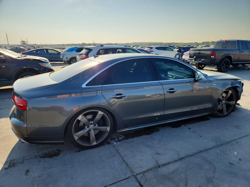 Продажа на аукционе авто 2016 Audi S8, vin: WAUJSAFD9GN006808, номер лота: 66290426
