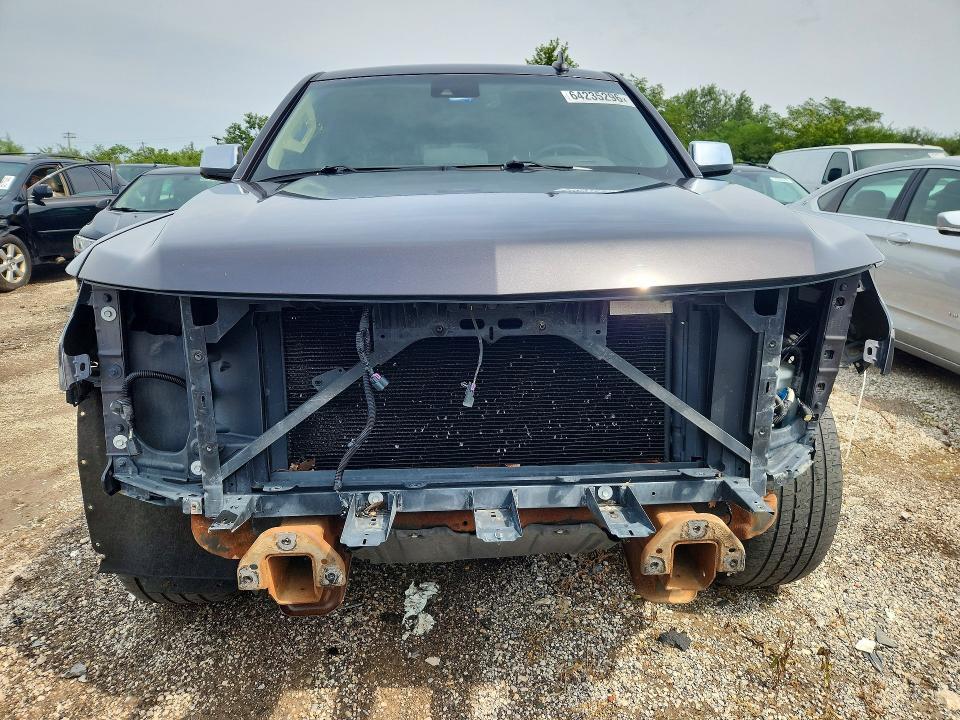 64235296 :رقم المزاد ، 1GNSKKKC4FR723674 vin ، 2015 Chevrolet Suburban مزاد بيع