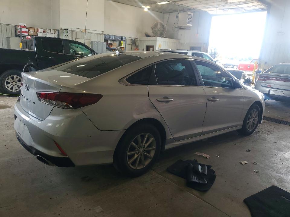 2019 Hyundai Sonata მანქანა იყიდება აუქციონზე, vin: 5NPE24AF2KH796332, აუქციონის ნომერი: 63705706