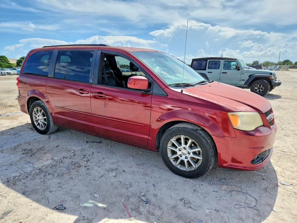 64450366 :رقم المزاد ، 2D4RN7DG3BR696664 vin ، 2011 Dodge Grand Caravan مزاد بيع
