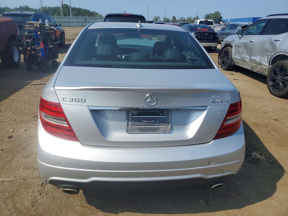 2014 Mercedes-benz C მანქანა იყიდება აუქციონზე, vin: WDDGF8AB7EA924292, აუქციონის ნომერი: 66065716