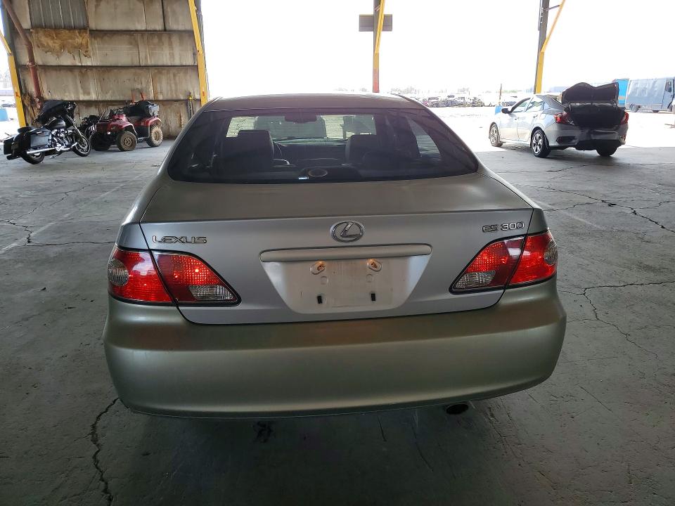 62823636 :رقم المزاد ، JTHBF30G920039404 vin ، 2002 Lexus Es مزاد بيع