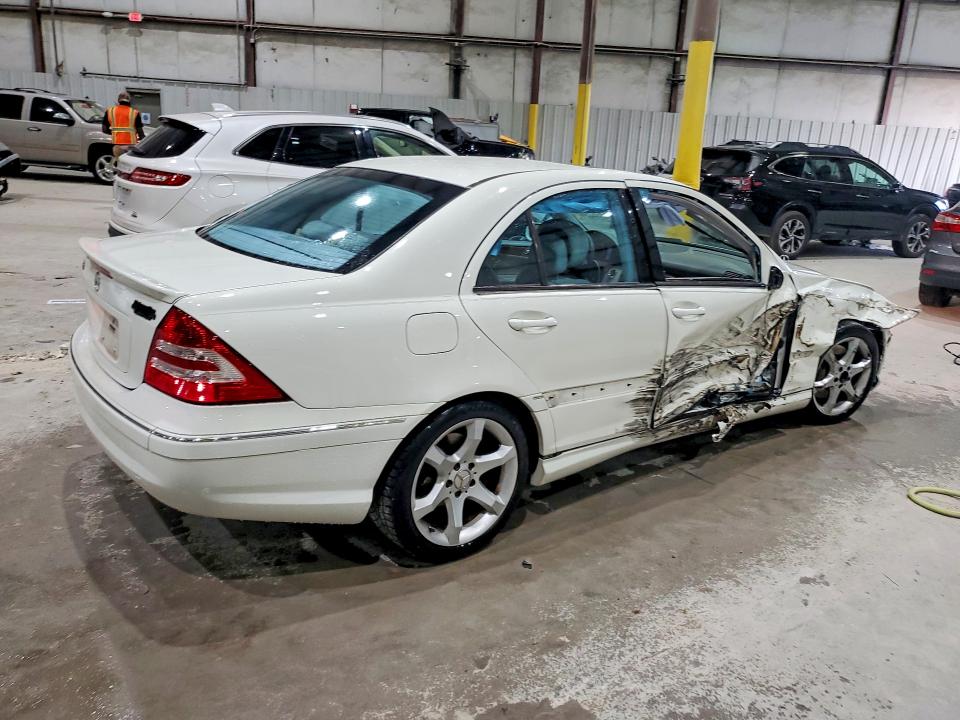 2007 Mercedes-benz C მანქანა იყიდება აუქციონზე, vin: WDBRF52H47F927935, აუქციონის ნომერი: 65582116