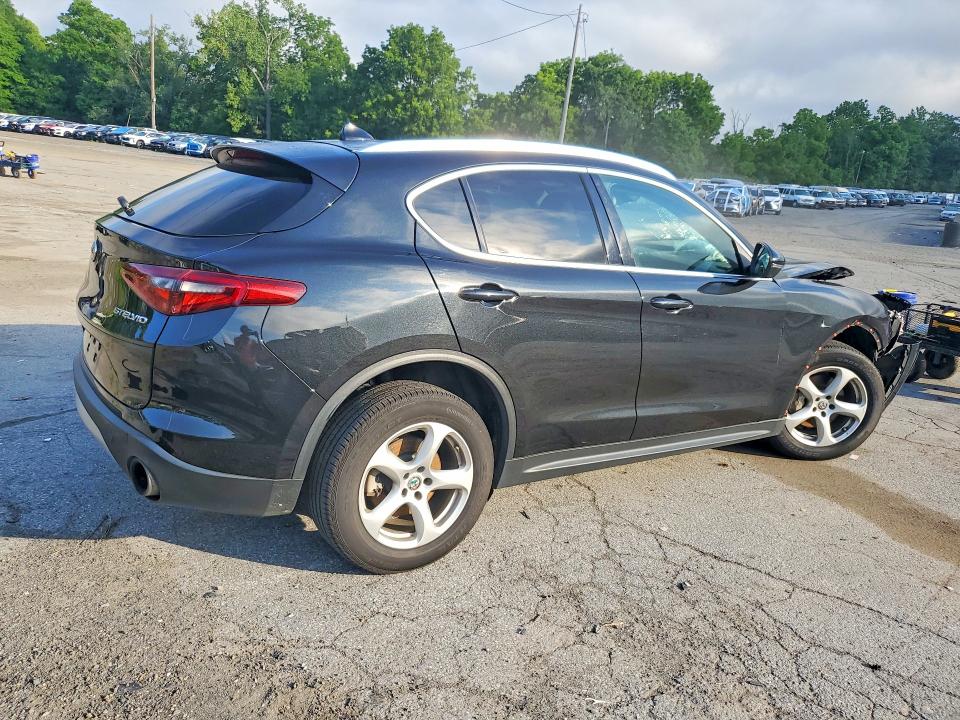 Продаж на аукціоні авто 2018 Alfa Romeo Stelvio, vin: ZASFAKANXJ7B80973, номер лоту: 63723506