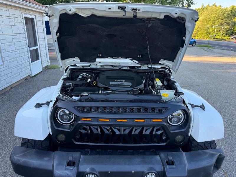 64137816 :رقم المزاد ، 1C4BJWEG5EL105525 vin ، 2014 Jeep Wrangler Unlimited مزاد بيع