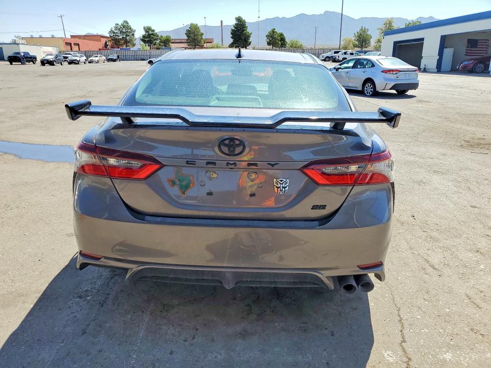 66092496 :رقم المزاد ، 4T1G11AK4PU830240 vin ، 2023 Toyota Camry مزاد بيع