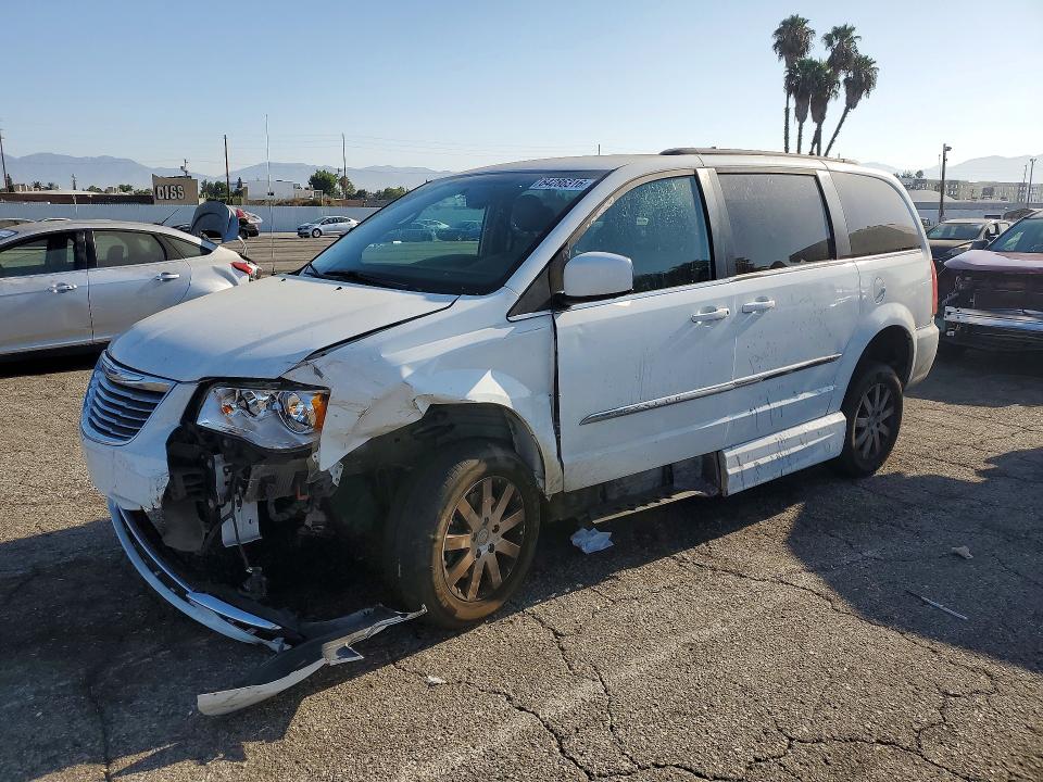 Продаж на аукціоні авто 2015 Chrysler Town & Country, vin: 2C4RC1BG7FR510245, номер лоту: 64286316