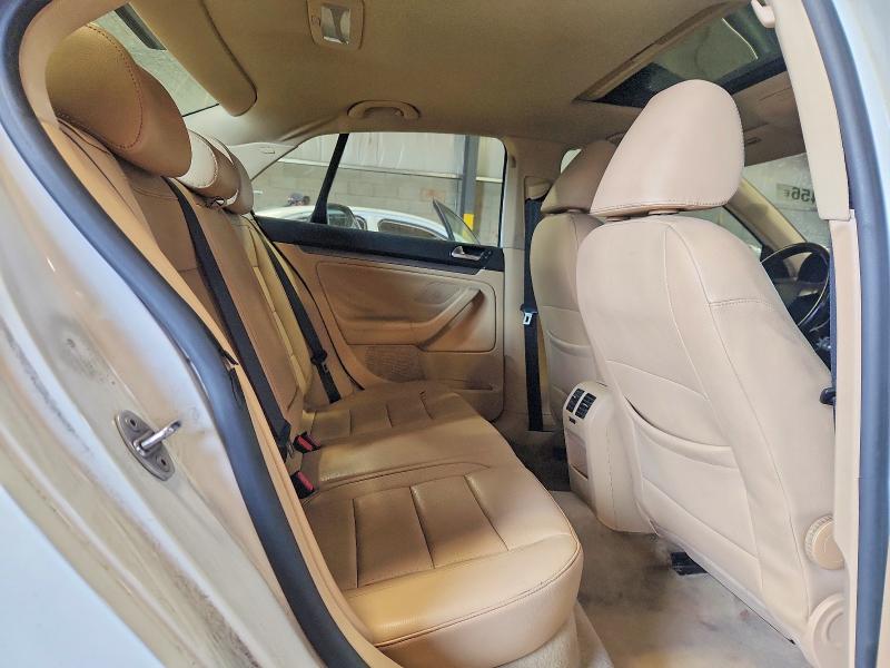 64921456 :رقم المزاد ، 3VWRZ71K29M172169 vin ، 2009 Volkswagen Jetta مزاد بيع