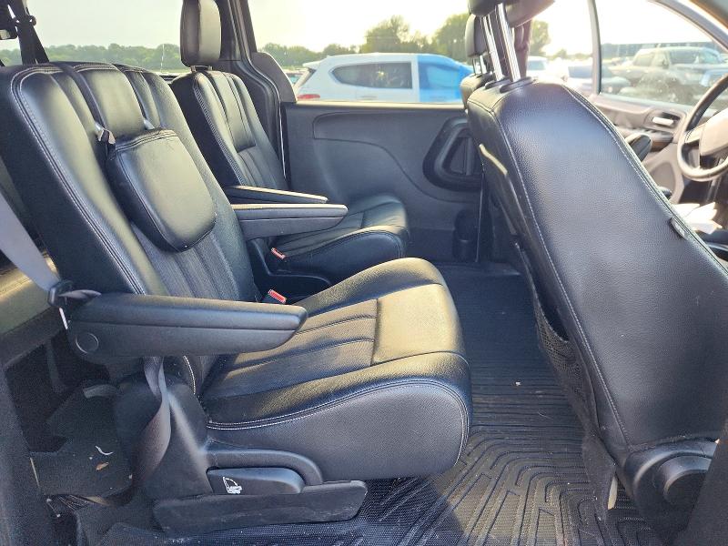 Продажа на аукционе авто 2014 Chrysler Town & Country, vin: 2C4RC1HG4ER132651, номер лота: 64643636