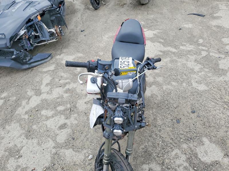 65251926 :رقم المزاد ، JKALEEC1XBDA02881 vin ، 2011 Kawasaki Le650 مزاد بيع