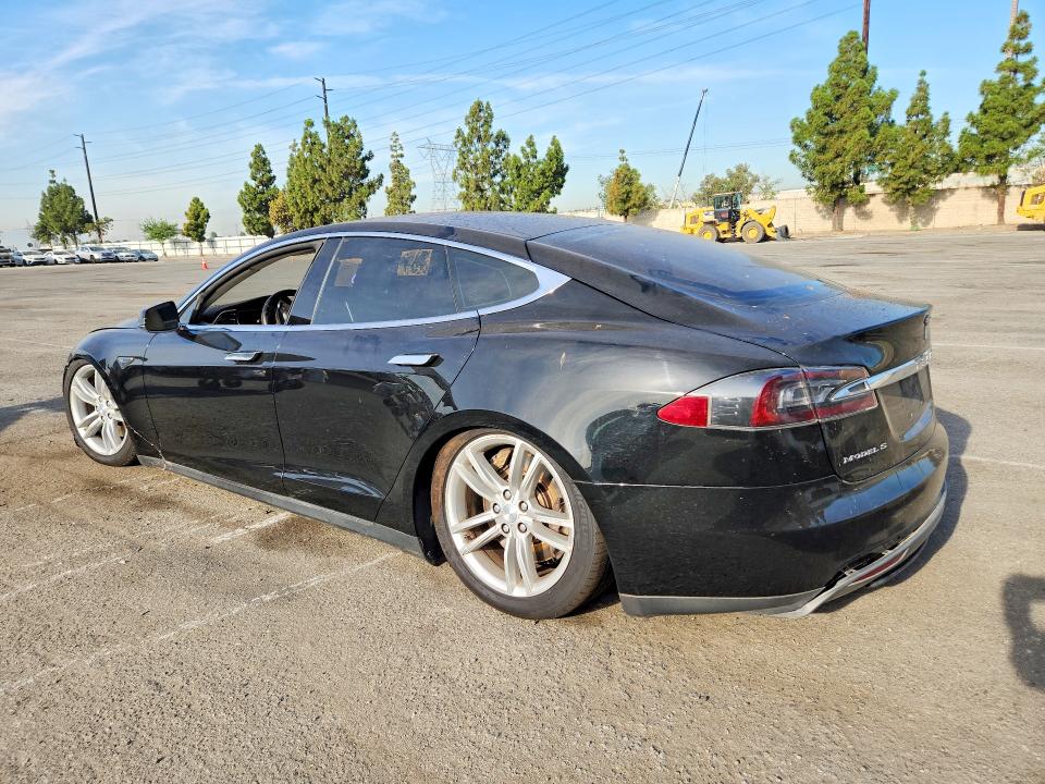 Продажа на аукционе авто 2013 Tesla Model S, vin: 5YJSA1CN5DFP03328, номер лота: 65838876