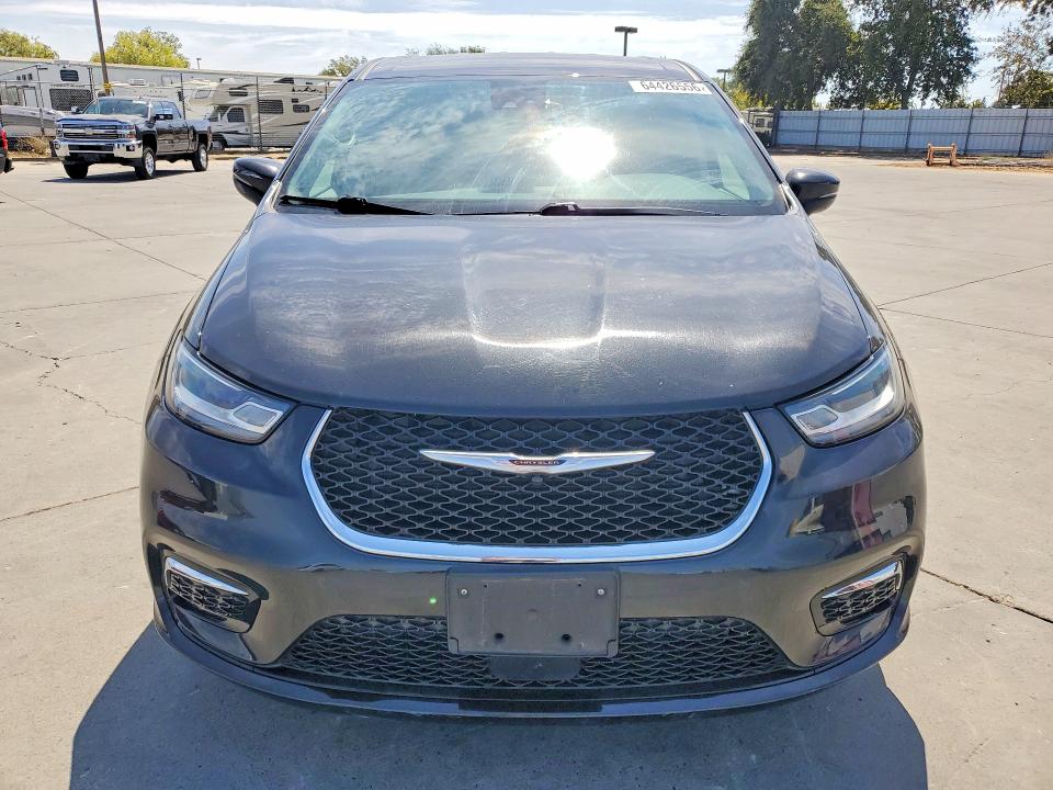 64426556 :رقم المزاد ، 2C4RC1BG3PR550422 vin ، 2023 Chrysler Pacifica مزاد بيع