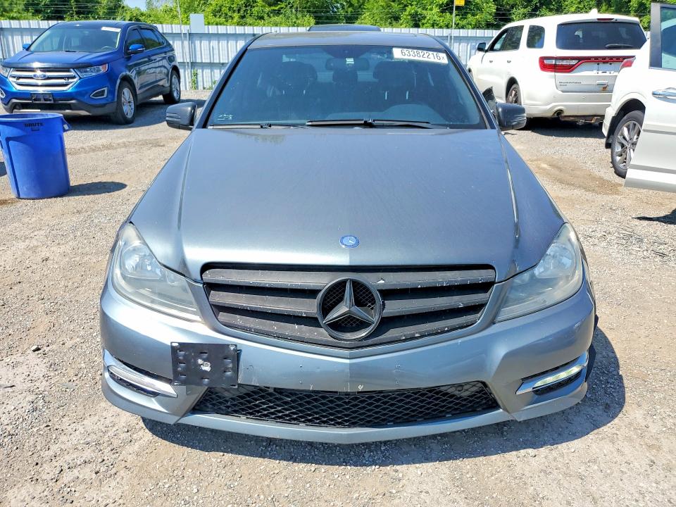 Продажа на аукционе авто 2012 Mercedes-benz C, vin: WDDGF8FB9CA648283, номер лота: 63382216