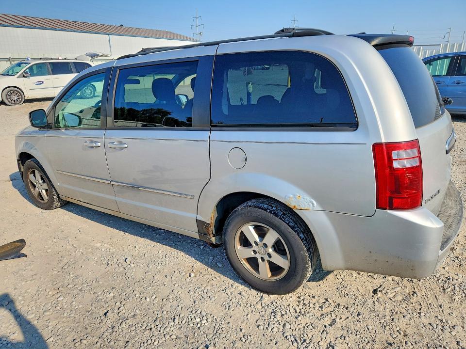 66666496 :رقم المزاد ، 2D4RN5D12AR215740 vin ، 2010 Dodge Grand Caravan مزاد بيع
