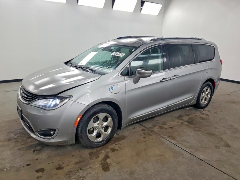 Продажа на аукционе авто 2018 Chrysler Pacifica, vin: 2C4RC1N77JR339713, номер лота: 65468736