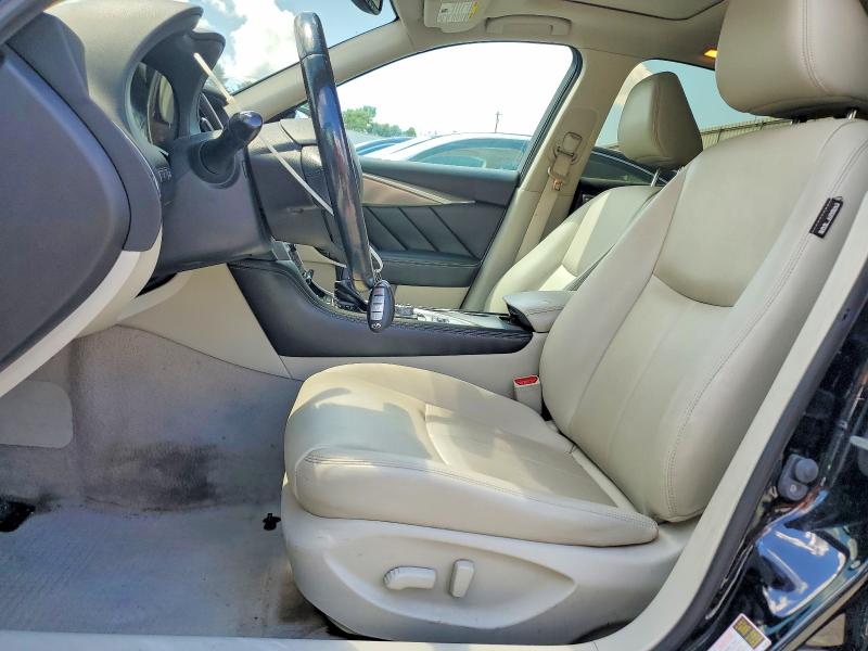 65820066 :رقم المزاد ، JN1BV7AR9FM402801 vin ، 2015 Infiniti Q50 مزاد بيع