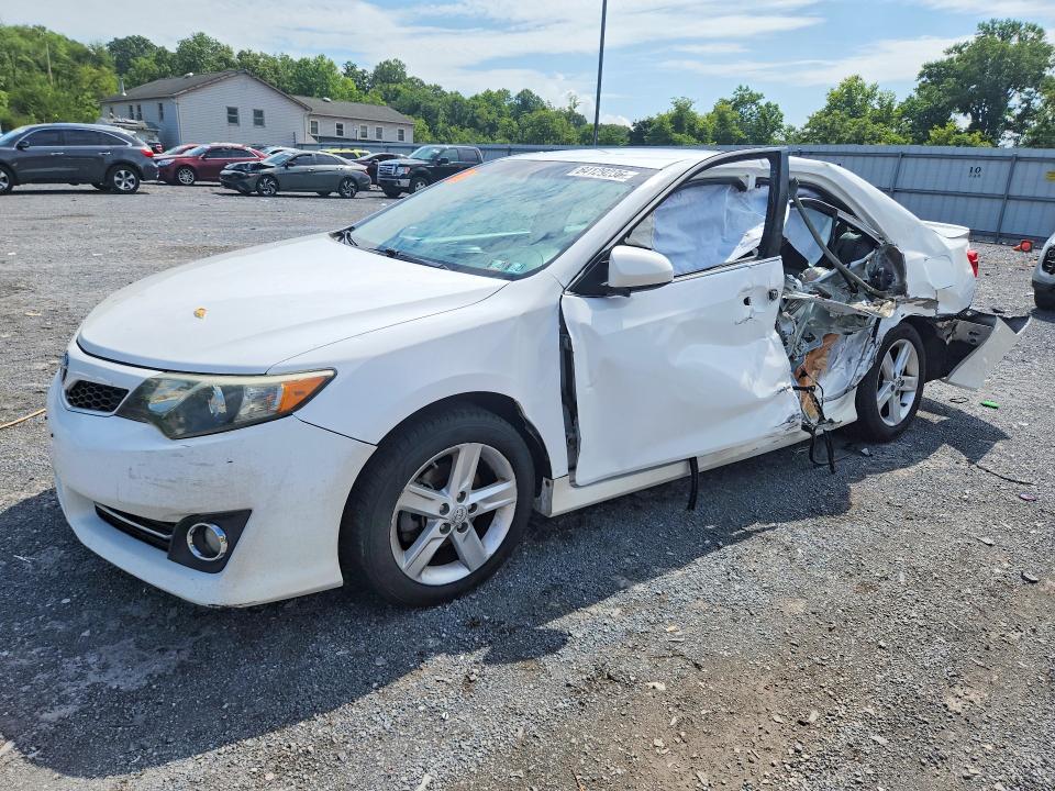 64129236 :رقم المزاد ، 4T1BF1FK4DU272955 vin ، 2013 Toyota Camry مزاد بيع