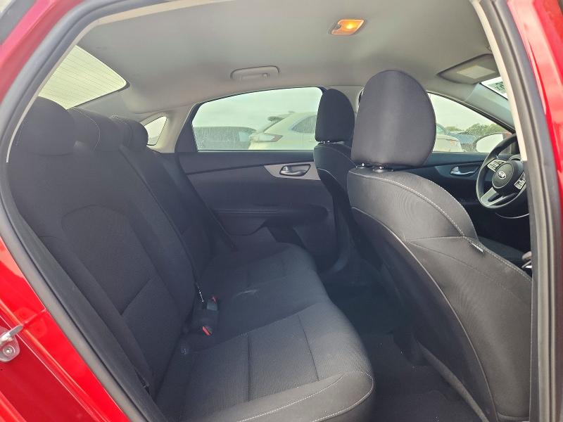 64085476 :رقم المزاد ، 3KPF24AD6ME387700 vin ، 2021 Kia Forte مزاد بيع