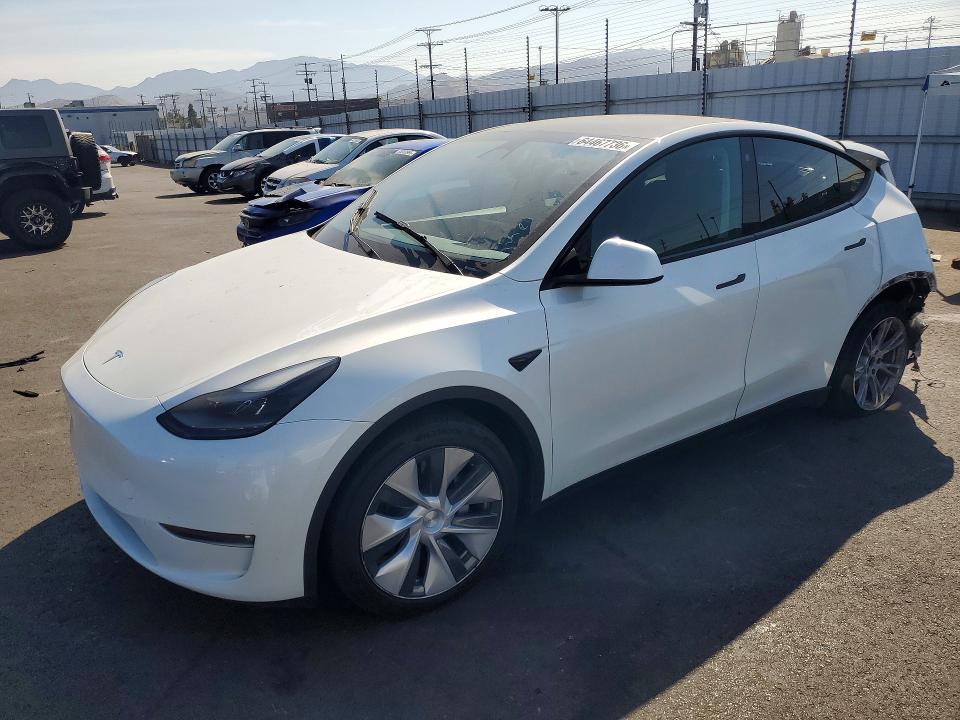 Auction sale of the 2023 Tesla Model Y, vin: 7SAYGAEE7PF624613, lot number: 64467736