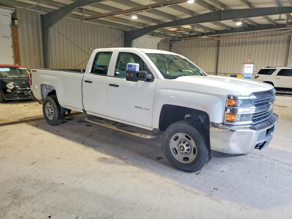 Продаж на аукціоні авто 2018 Chevrolet Silverado, vin: 1GC2KUEG5JZ260052, номер лоту: 63293846