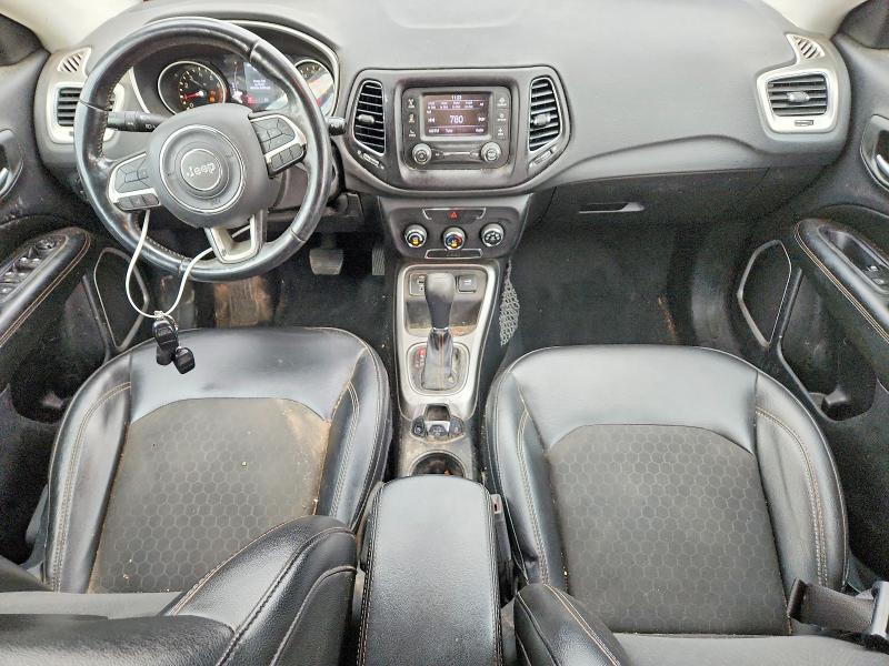 63899056 :رقم المزاد ، 3C4NJCBB1JT293432 vin ، 2018 Jeep Compass مزاد بيع