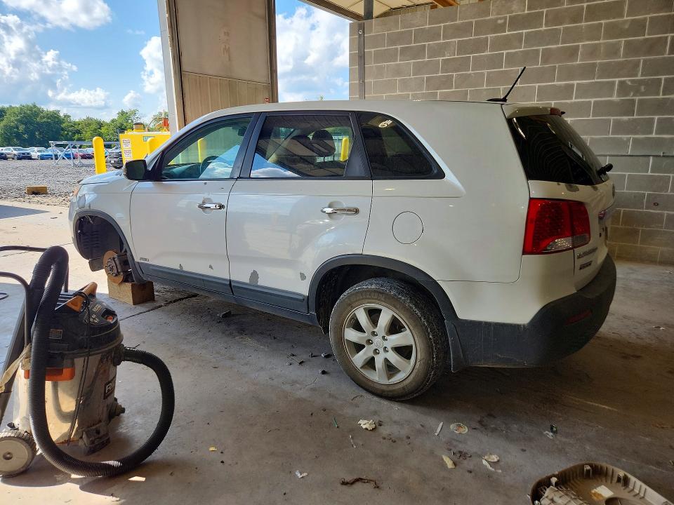 2011 Kia Sorento მანქანა იყიდება აუქციონზე, vin: 5XYKTCA13BG062434, აუქციონის ნომერი: 65545666