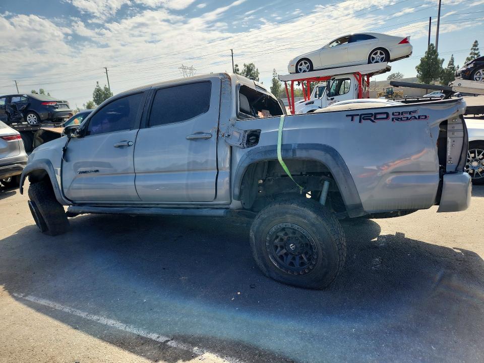 Продаж на аукціоні авто 2018 Toyota Tacoma, vin: 3TMAZ5CN6JM053220, номер лоту: 64259366