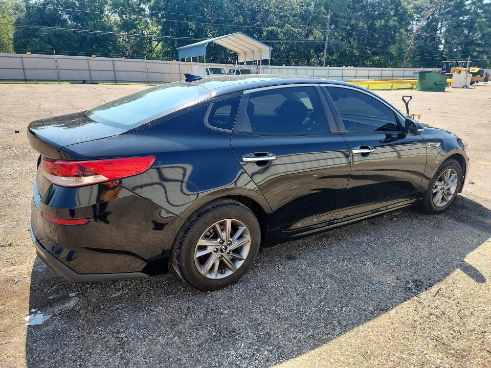 63700596 :رقم المزاد ، 5XXGT4L31LG411252 vin ، 2020 Kia Optima مزاد بيع