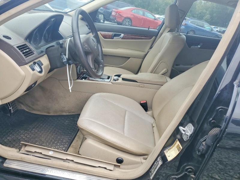 66009366 :رقم المزاد ، WDDGF8BB0BR156571 vin ، 2011 Mercedes-benz C مزاد بيع