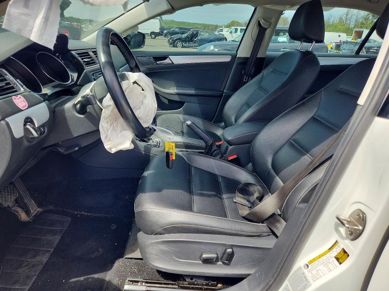 Продажа на аукционе авто 2018 Volkswagen Jetta, vin: 3VWL17AJ2JM207303, номер лота: 63647356