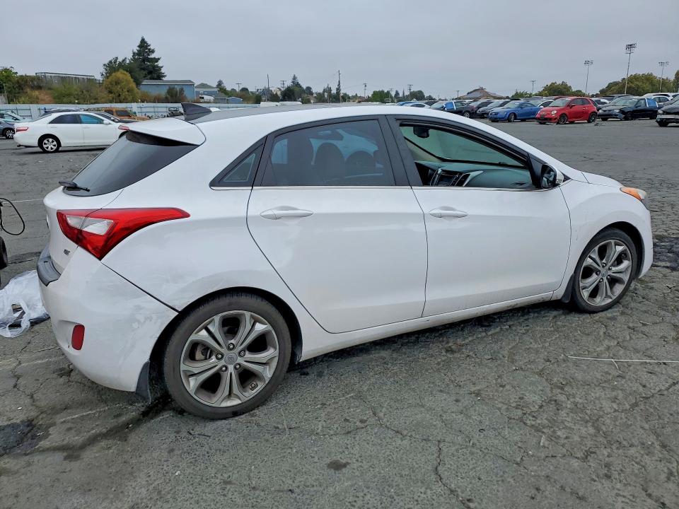 2013 Hyundai Elantra Gt მანქანა იყიდება აუქციონზე, vin: KMHD35LE8DU127411, აუქციონის ნომერი: 65849336