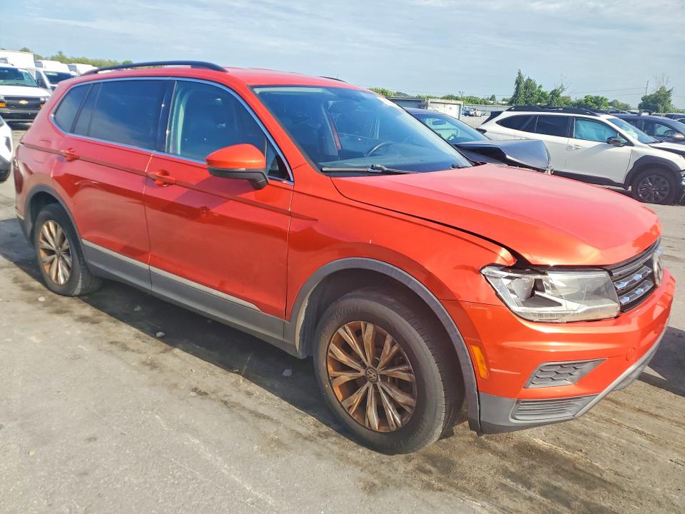 Продажа на аукционе авто 2018 Volkswagen Tiguan, vin: 3VV3B7AXXJM184374, номер лота: 66186166